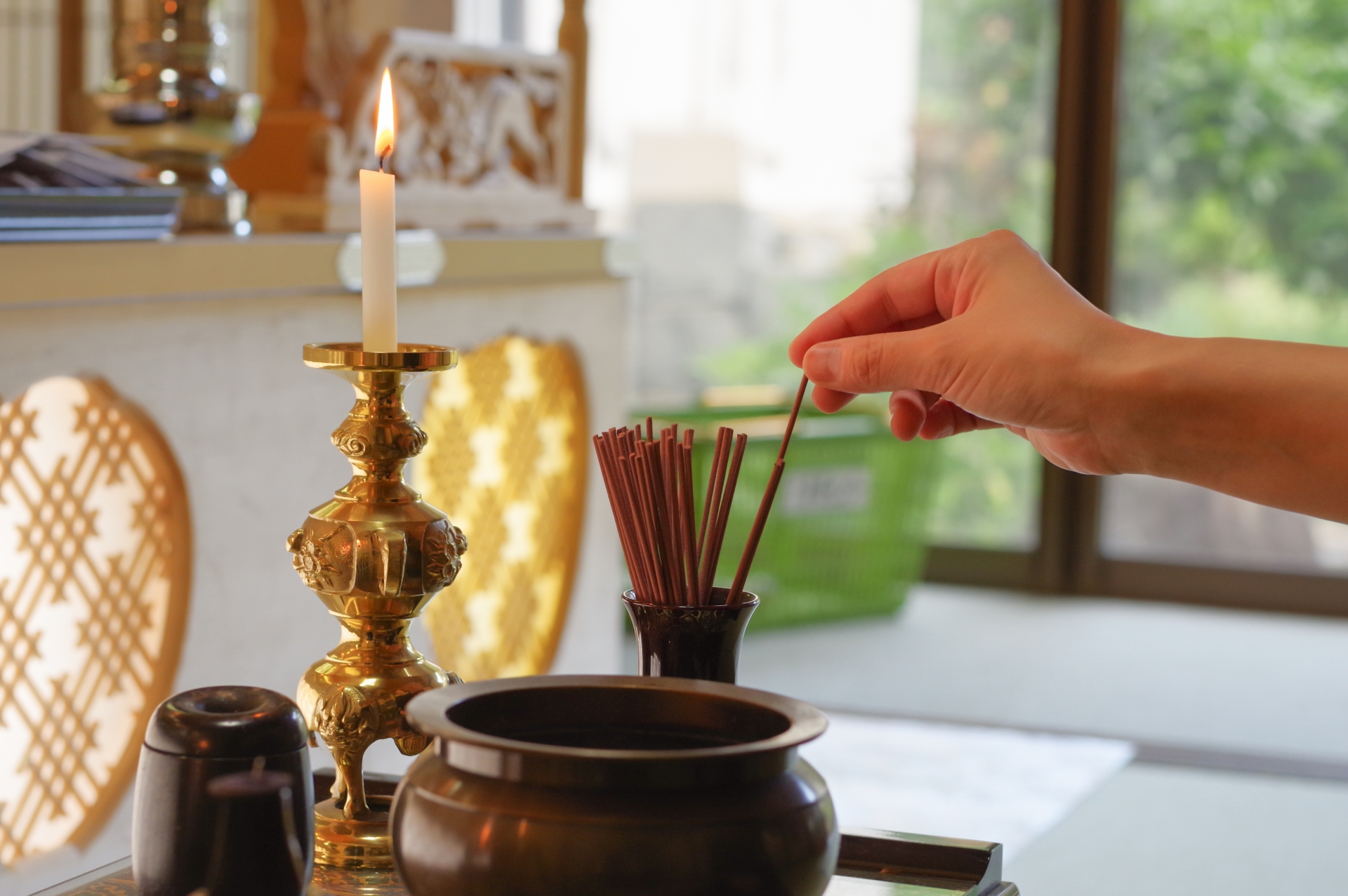 簡単に自宅葬はできるのか？